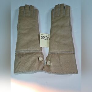 UGG AUSTRALIA 100% SHEARLING LINED, 14" LEATHER GLOVES, MEDIUM, GOLD.